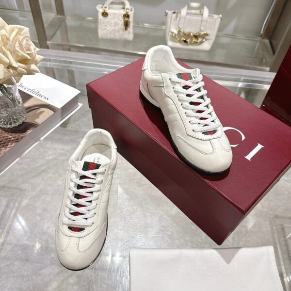 Gucci White Leather Low-Top Sneaker with Green/Red Web Tag