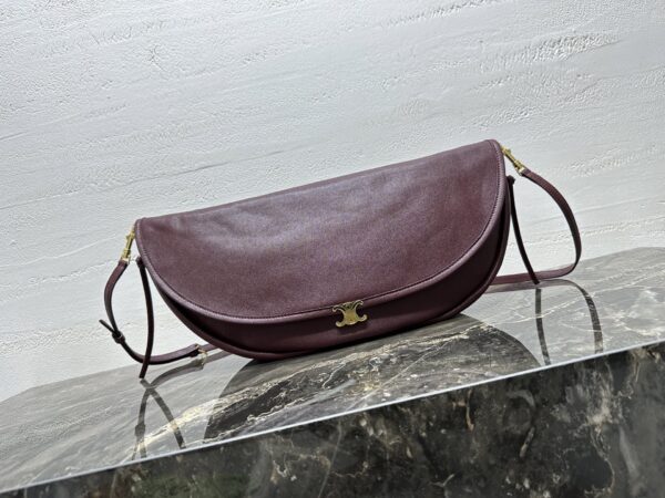 sy_no_912BC44C7654779A24188AFEB448CA9F_0 Celine Soft Triomphe Halfmoon Bag