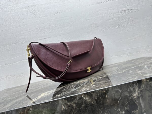 sy_no_912BC44C7654779A24188AFEB448CA9F_1 Celine Soft Triomphe Halfmoon Bag