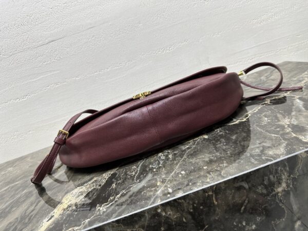 sy_no_912BC44C7654779A24188AFEB448CA9F_4 Celine Soft Triomphe Halfmoon Bag