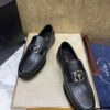 sy_no_933540030BD116A210F491B3F7EDA02E_8 Prada Black Calfskin Metal Logo Loafers