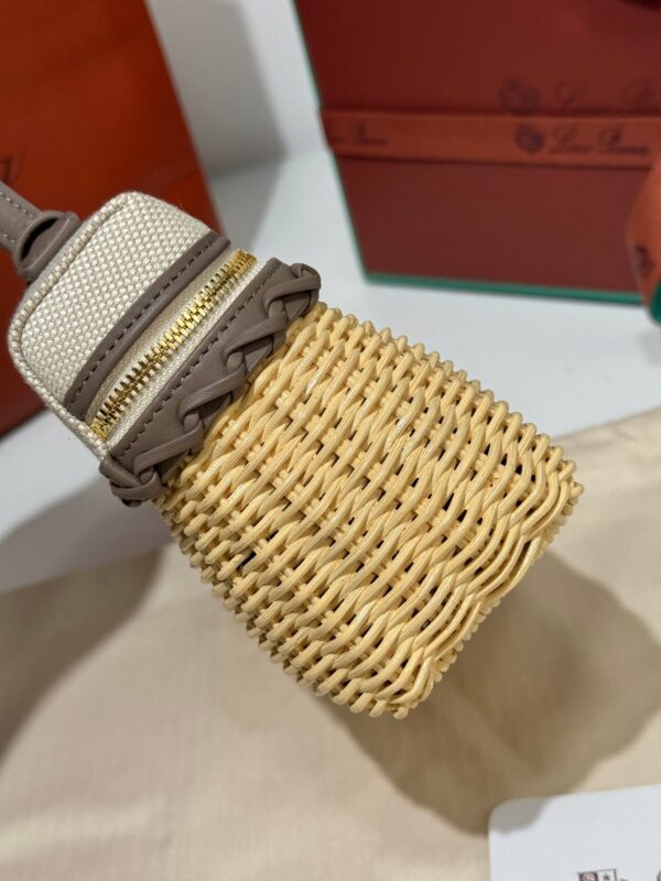 sy_no_9362CEF66931CAD54250EEA421041E28_5 Loro Piana Extra Pocket L19 – Woven Leather Bag