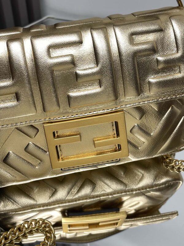 sy_no_9399D2F0F072E66F81A2A3ED0720404D_3 Fendi Baguette Small Handbag – Gold Metallic Leather