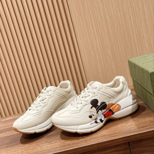 sy_no_93F0E3B7B1503ACE509FE362D8B26E69_0 Disney x Gucci Rhyton Mickey Mouse Sneaker – Ivory / Multicolor