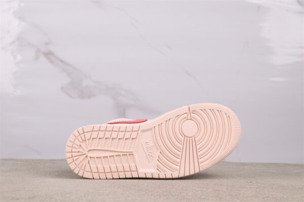sy_no_95053E5DF8EB86D71D2319DD462E5F20_2 Air Jordan 1 Low – Pink / Coral