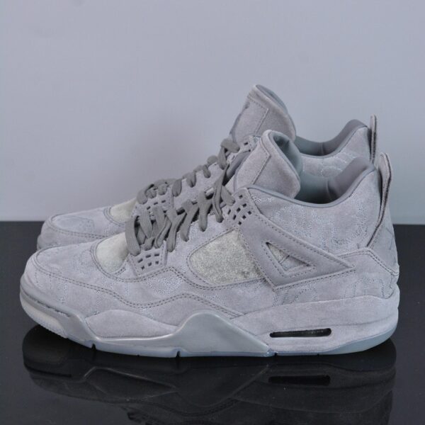 sy_no_96891113D89530EDBC76FA3EE6BD21CC_0 Cool Grey Suede Retro Basketball Sneakers