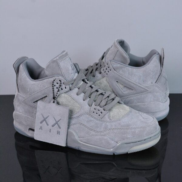 sy_no_96891113D89530EDBC76FA3EE6BD21CC_1 Cool Grey Suede Retro Basketball Sneakers