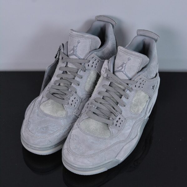 sy_no_96891113D89530EDBC76FA3EE6BD21CC_4 Cool Grey Suede Retro Basketball Sneakers