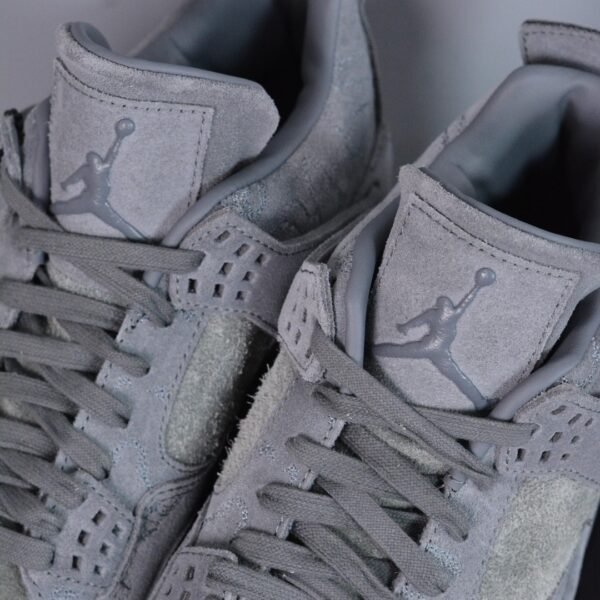 sy_no_96891113D89530EDBC76FA3EE6BD21CC_7 Cool Grey Suede Retro Basketball Sneakers