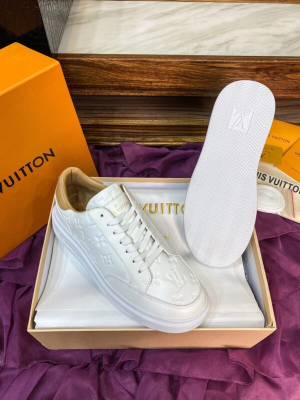 sy_no_9776840670FC1A7017C91BB25F9140EA_2 Louis Vuitton Beverly Hills / Charlie White Embossed Monogram Leather Sneakers