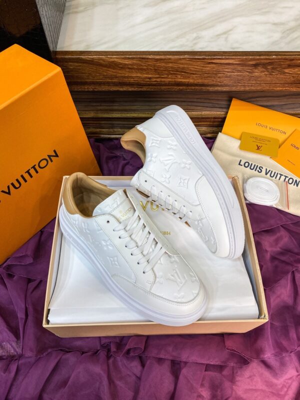 sy_no_9776840670FC1A7017C91BB25F9140EA_5 Louis Vuitton Beverly Hills / Charlie White Embossed Monogram Leather Sneakers