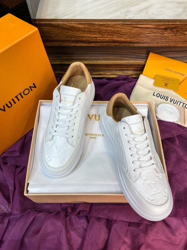 sy_no_9776840670FC1A7017C91BB25F9140EA_7 Louis Vuitton Beverly Hills / Charlie White Embossed Monogram Leather Sneakers