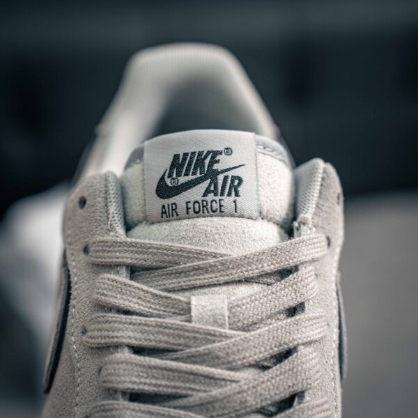 sy_no_97FDCA8B4F608D40248BDB0AE6E3BD1B_8 Nike Air Force 1 Low “Grey Suede / Black Sole”