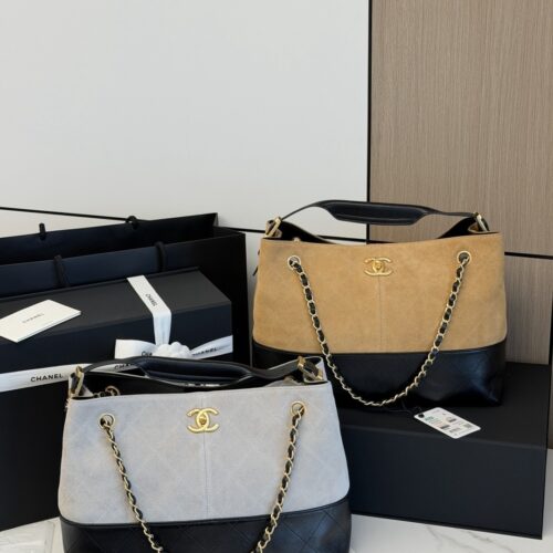 sy_no_98021F71323F790F0923A93B2E5945F3_0 Suede & Black Quilted Leather Tote Bag