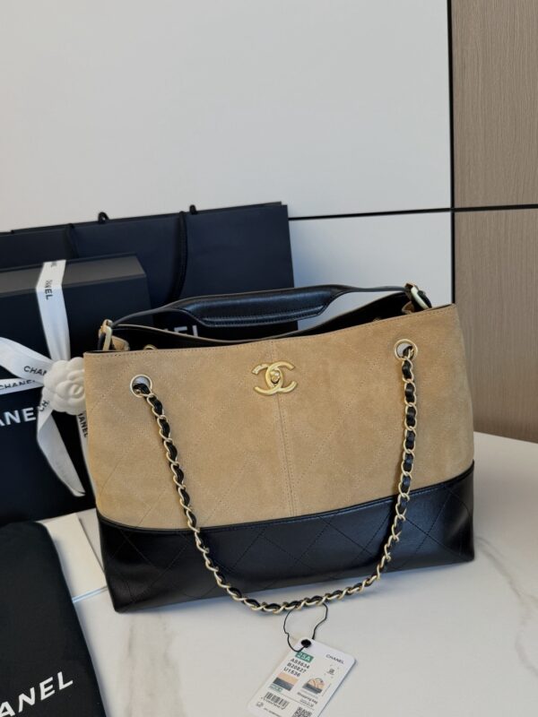 sy_no_98021F71323F790F0923A93B2E5945F3_1 Suede & Black Quilted Leather Tote Bag