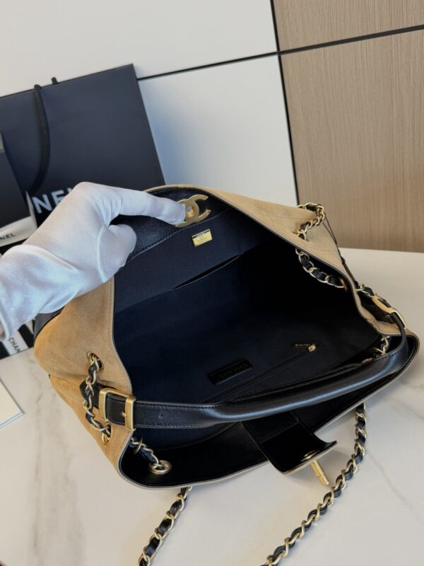 sy_no_98021F71323F790F0923A93B2E5945F3_7 Suede & Black Quilted Leather Tote Bag