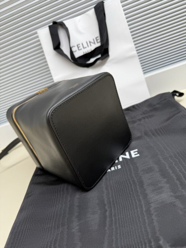 sy_no_983ACE432B60F3ABF7CB58AB6090BCAB_8 Triomphe Frame Small Box Bag – Signature Print