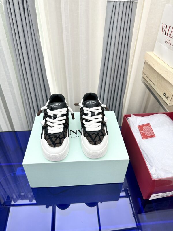 sy_no_98C93395971227C69184BF99B730F828_2 Valentino Garavani One Stud XL Brown VLogo Iconographe Platform Sneakers