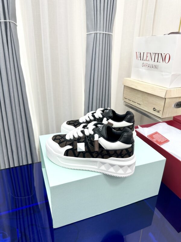 sy_no_98C93395971227C69184BF99B730F828_6 Valentino Garavani One Stud XL Brown VLogo Iconographe Platform Sneakers