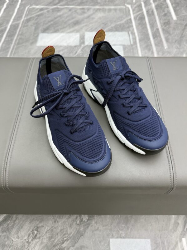 Louis Vuitton V.N.R Navy Blue Knit Runner Sneakers