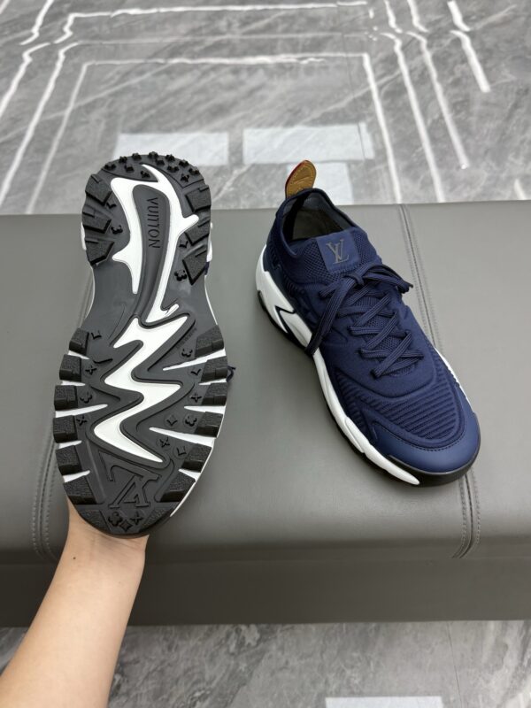 Louis Vuitton V.N.R Navy Blue Knit Runner Sneakers