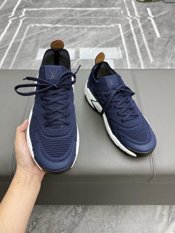Louis Vuitton V.N.R Navy Blue Knit Runner Sneakers