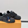 sy_no_992122BEE02EC7186BE4BE70665CED95_7 Black Crystal-Embellished Retro Low-Top Sneakers