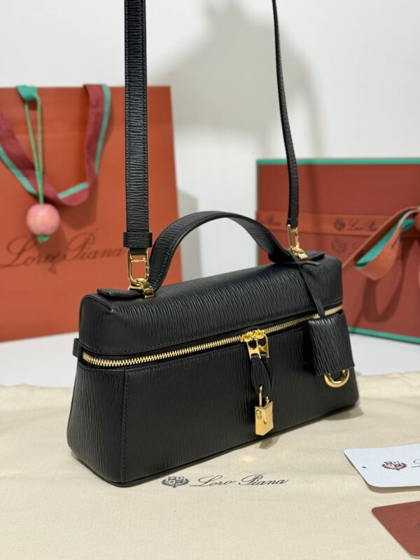 Loro Piana Extra Bag 23 – Saddle Leather Handbag (Black)