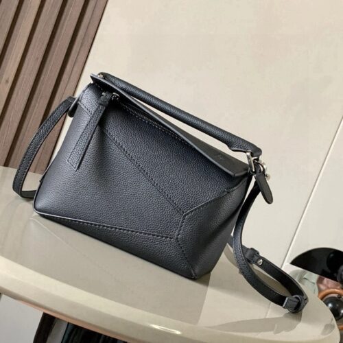 sy_no_9B2DE3C39A104008574F2F9EE8E9EC32_0 LOEWE Mini Puzzle Geometric Bag