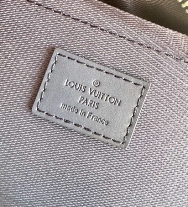 sy_no_9BC448291C93551313EEB62BE95FF518_8 Louis Vuitton Fastline Messenger Bag – Soft Calfskin Leather
