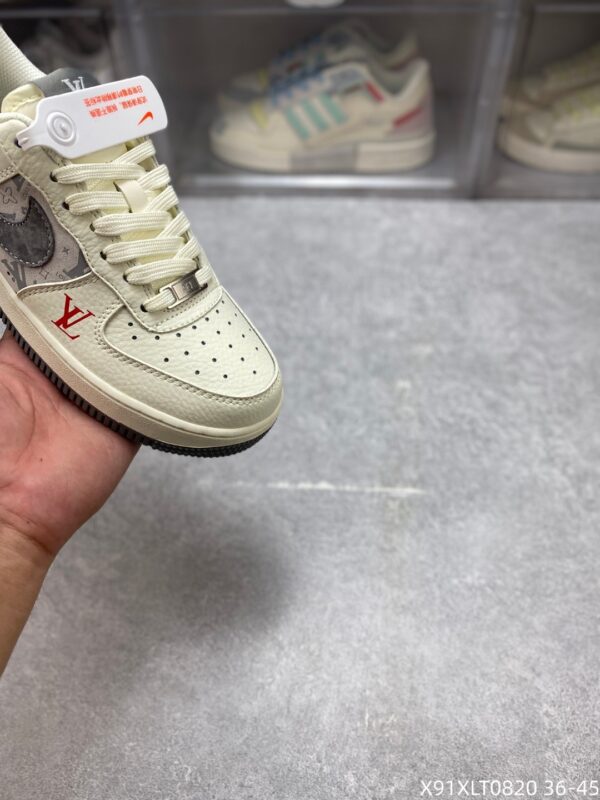 sy_no_9BDBCB128E62EE5E8D3302AC663FC01C_4 Custom Monogram-Inspired Air Low-Top Sneakers