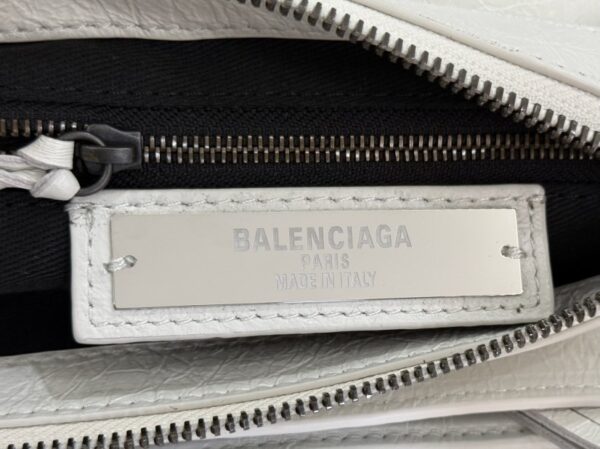 sy_no_9BF6EAFAF25E000C65B1785B271651B8_7 BALENCIAGA*LE CITY Moto