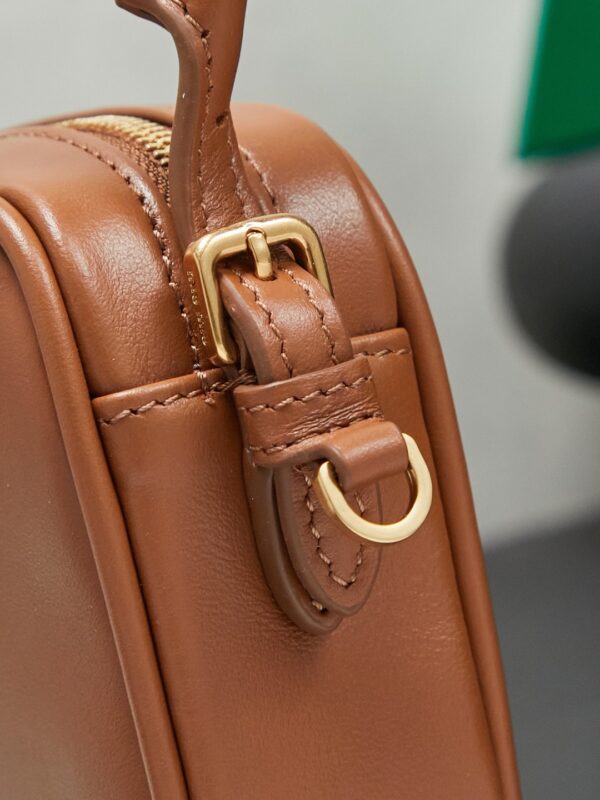 sy_no_9E514FA7F5D24955E13D852E01FFCC98_4 Brown Smooth Leather Rectangular Underarm Camera Bag