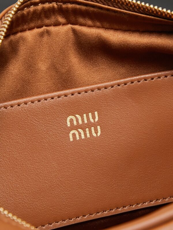 sy_no_9E514FA7F5D24955E13D852E01FFCC98_8 Brown Smooth Leather Rectangular Underarm Camera Bag