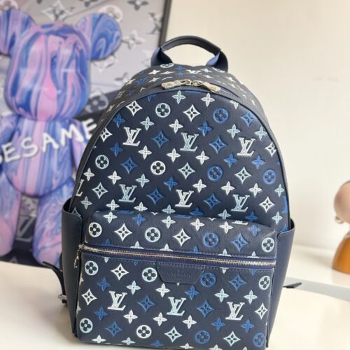sy_no_9F1028D7987AA6CC5AB0B62467EBA375_0 Louis Vuitton Discovery PM Backpack – Monogram Shadow Leather