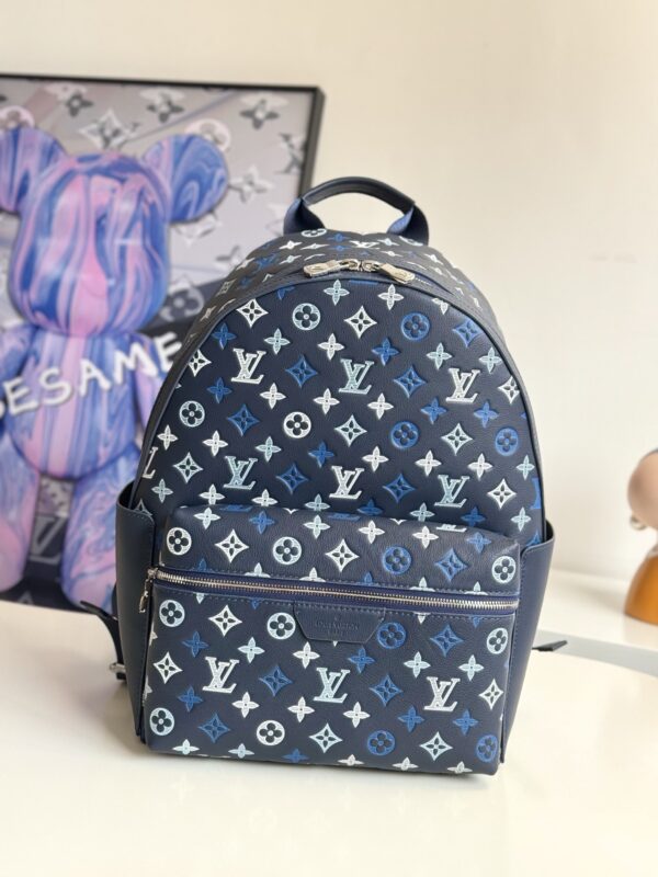 sy_no_9F1028D7987AA6CC5AB0B62467EBA375_0 Louis Vuitton Discovery PM Backpack – Monogram Shadow Leather