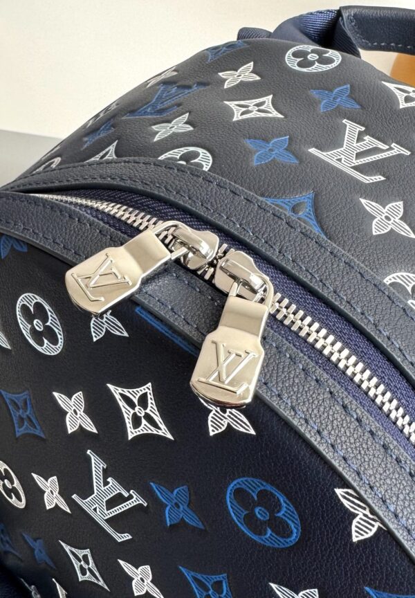 sy_no_9F1028D7987AA6CC5AB0B62467EBA375_4 Louis Vuitton Discovery PM Backpack – Monogram Shadow Leather