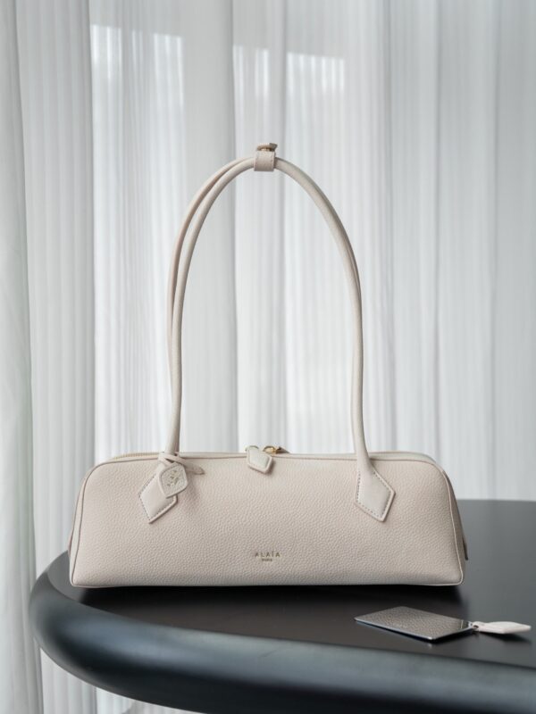 sy_no_9FB0B30D3F77111DD2953D3FD4941BE5_0 Alaïa Le Teckel Large Shoulder Bag
