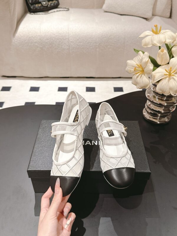 sy_no_9FFC3A43734981887766EC71EB2C925A_3 Chanel Mary Jane Ballet Flats in Ivory & Black