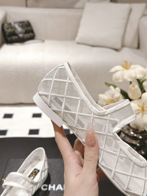 sy_no_9FFC3A43734981887766EC71EB2C925A_7 Chanel Mary Jane Ballet Flats in Ivory & Black