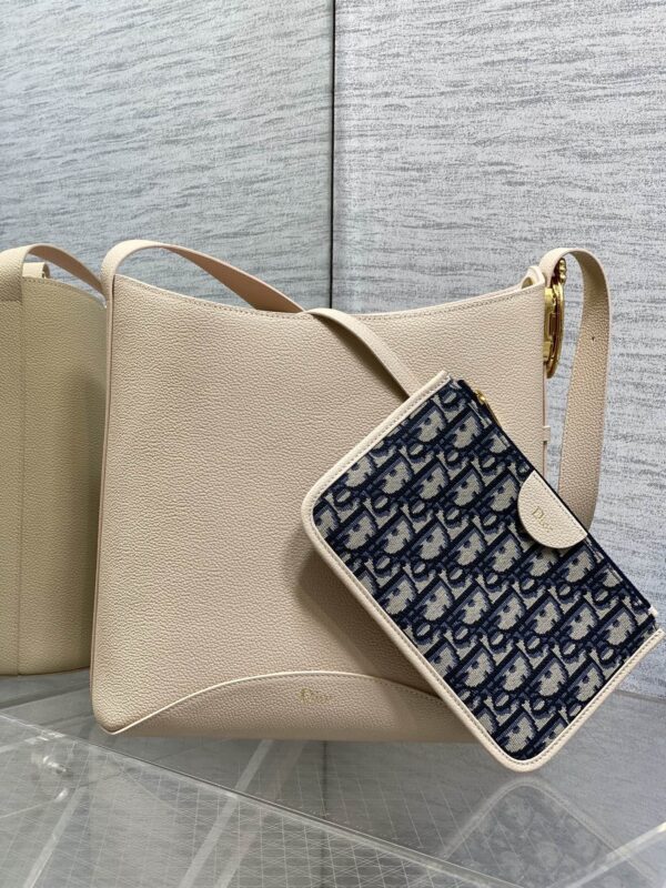 sy_no_A0864969A29DE246083C27B9D2DBC69A_0 Dior Medaillon Bucket Bag – New Spring/Summer Calfskin Shoulder Bag