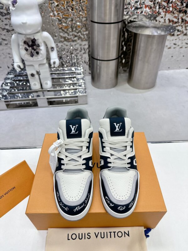 sy_no_A0E801C7E0651EE74E5DB3663D815990_1 Louis Vuitton LV Trainer White, Navy & Grey “New York” Retro Sneakers