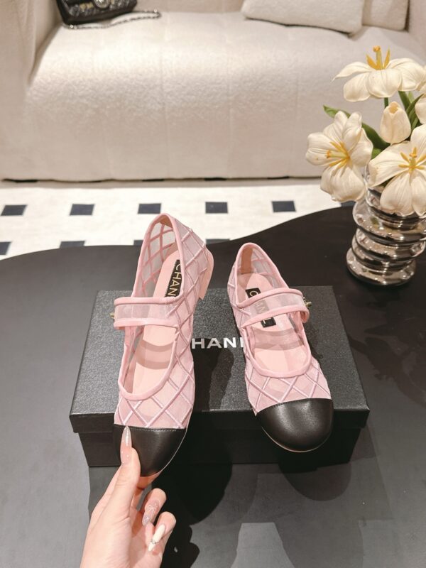 sy_no_A267E62EBC32499E2628BC1D981A8780_3 Chanel Mary Jane Ballet Flats in Sakura Pink & Black