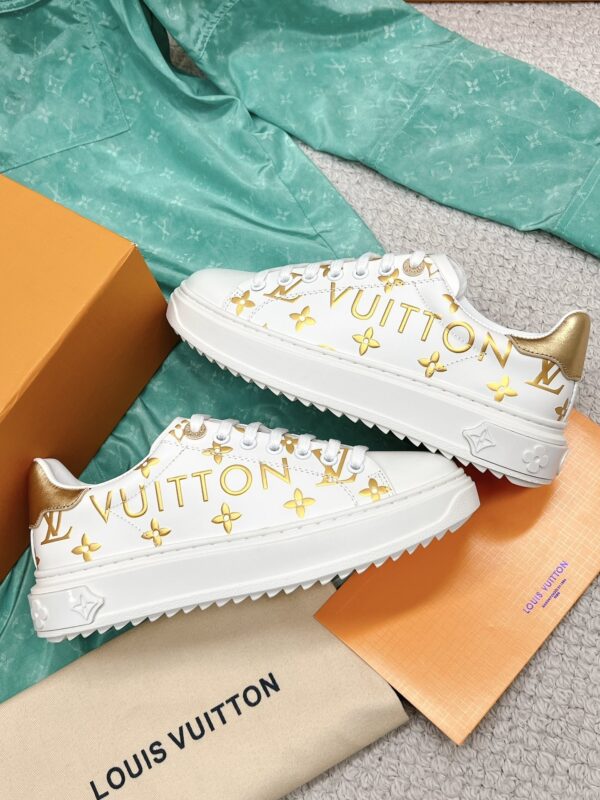 sy_no_A26AA54C5EB37A9398E8F95508F28F23_5 Louis Vuitton Time Out White & Gold Platform Sneakers