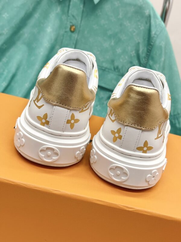 sy_no_A26AA54C5EB37A9398E8F95508F28F23_7 Louis Vuitton Time Out White & Gold Platform Sneakers