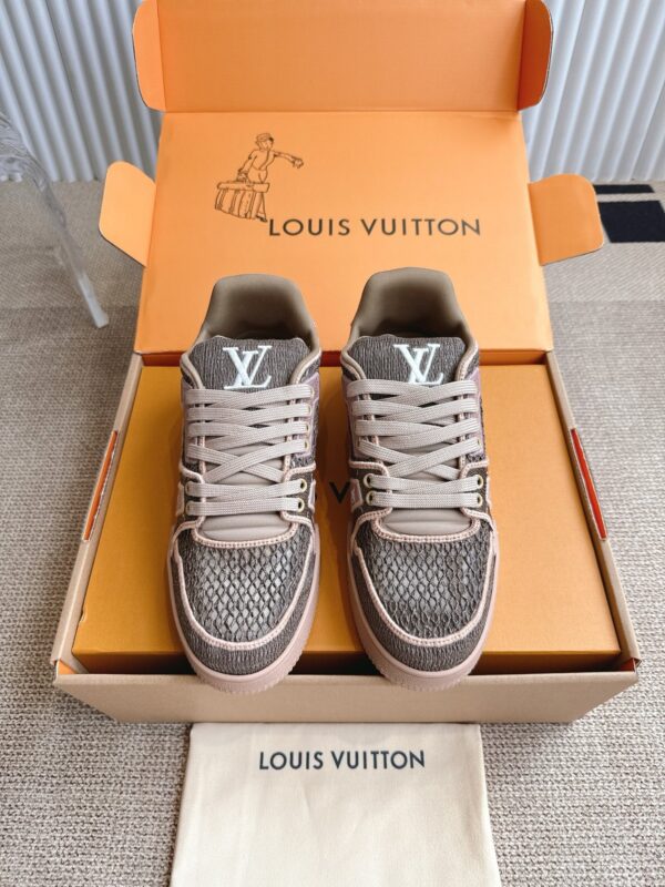 sy_no_A35984662CE77D83F042474B060D3CCA_7 Louis Vuitton LV Trainer Taupe Brown & Snake-Textured Sneakers