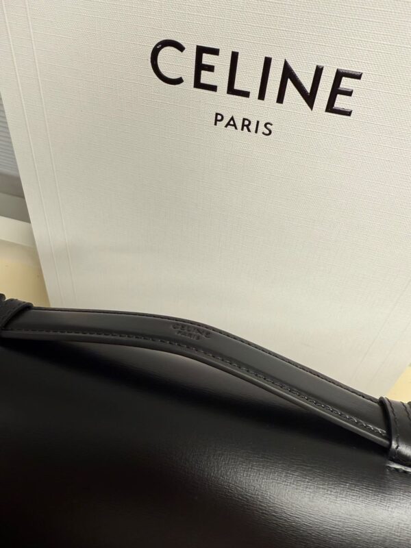 sy_no_A40027C5CEA12B78681C12972547A202_4 Celine Italian-sourced cowhide handbag