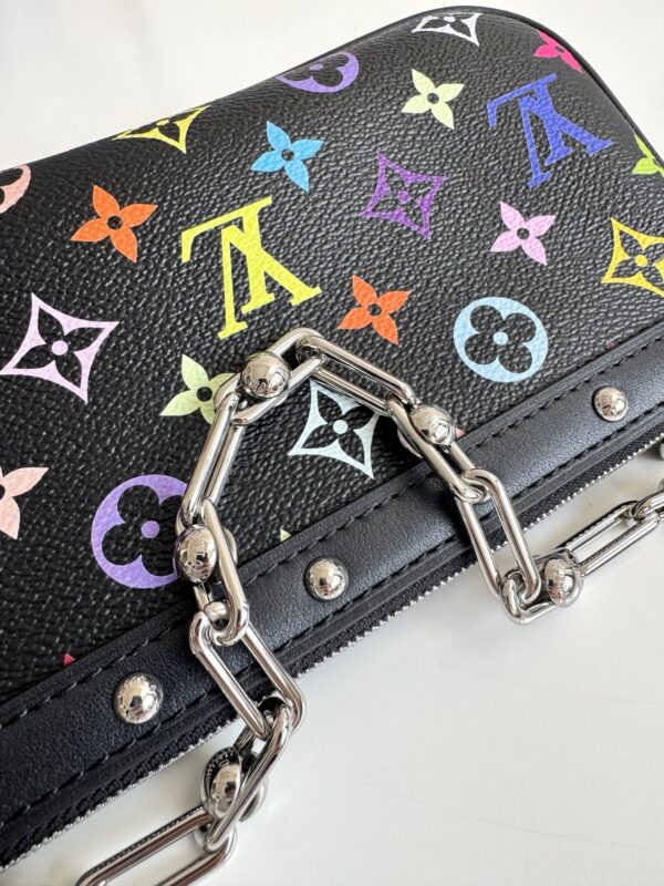 sy_no_A43B065C84E6D3AA41047E37134B9185_4 Louis Vuitton Pochette Accessoires – Louis Vuitton x Takashi Murakami Monogram Collection