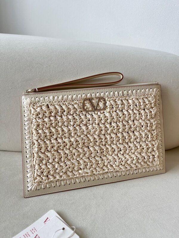 sy_no_A51258528FD1CE060890DDA755BDDEB2_5 Valentino Women's Raffia Clutch Bag