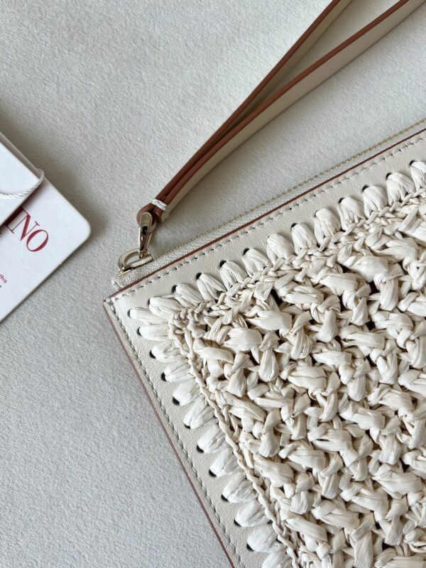 sy_no_A51258528FD1CE060890DDA755BDDEB2_8 Valentino Women's Raffia Clutch Bag